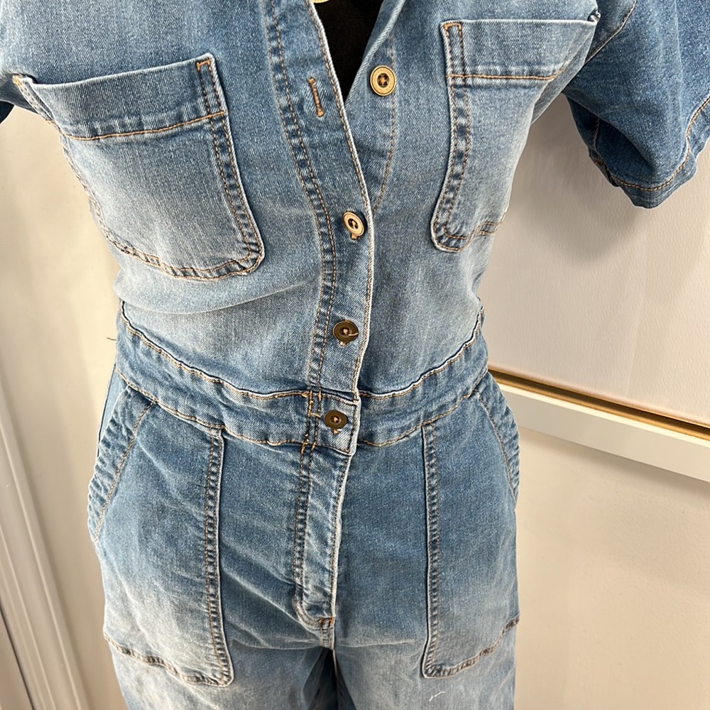 Celebrity Pink Juniors Short Sleeve Denim Stretch Boilersuit, Size XS - Picture 10 of 15